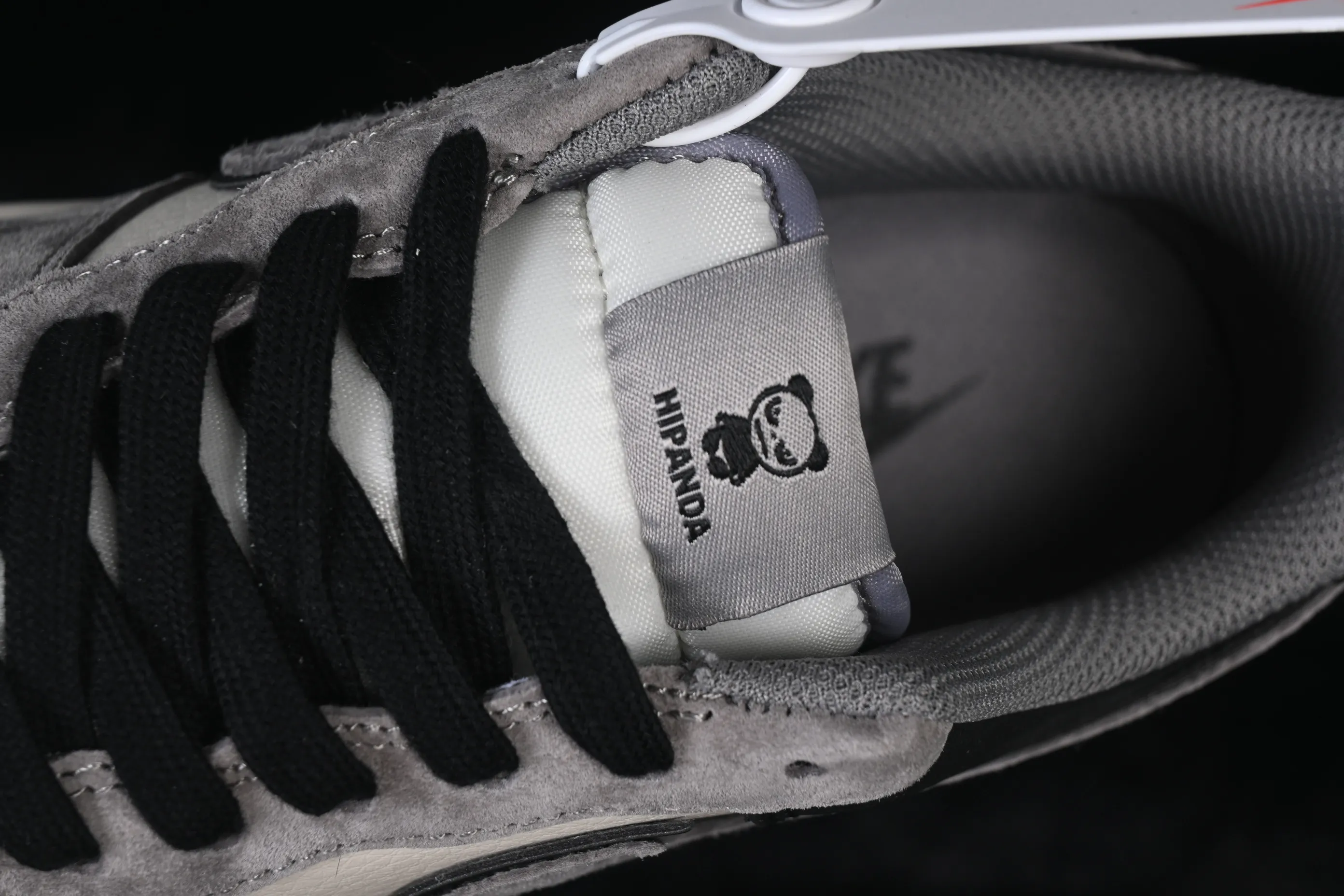 All categories Nk Air Force 1 Air Force series Nk Air Force 1 Low Air Force low-top Nike Air Force 1'07 Low Violent Bear joint black and gray stitching Air Force 1 low-top casual sneakers XD9314-611